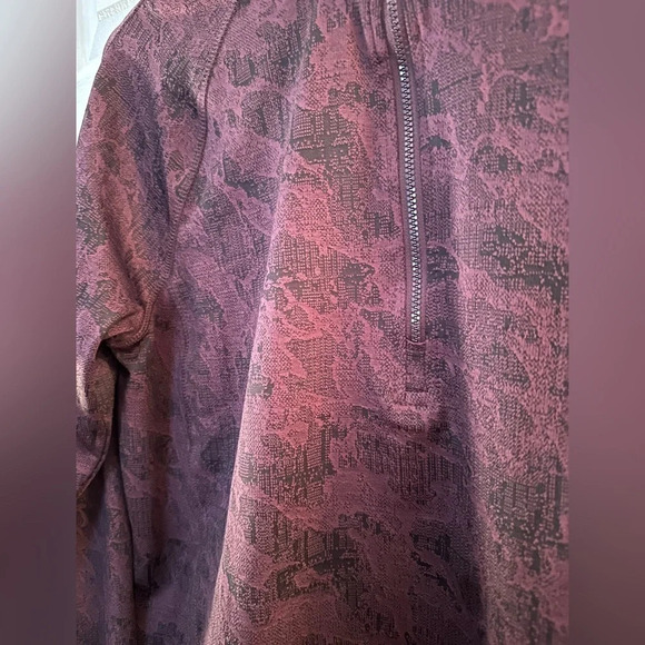 Spyder Pullover Women's medium Camo Print 1/4 Zip Plum Black - Picture 4 of 7